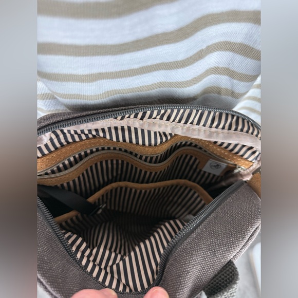 Travelon Heritage Anti-Theft Tour Bag Crossbody, Gray,RFID Travel Purse - Picture 13 of 16